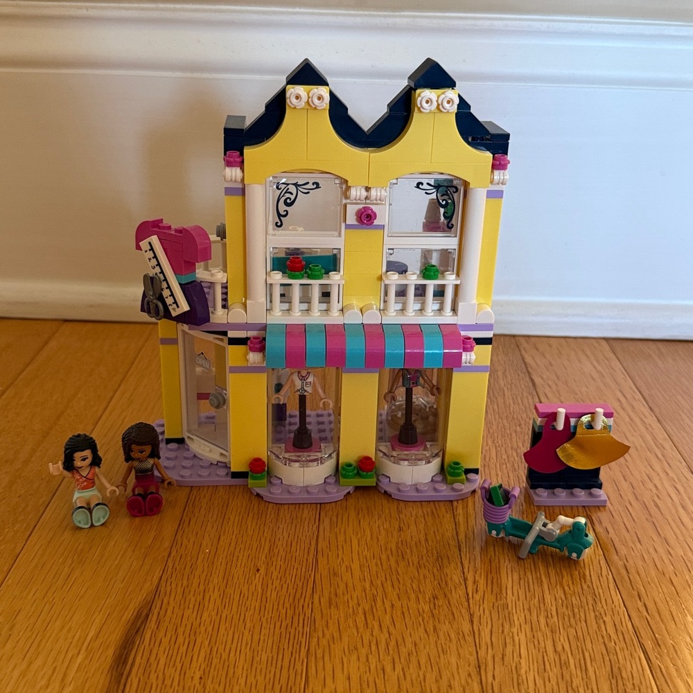 Lego Friends Emma’s Fashion Shop. Colorful Building Block Set for Kids. EUC.